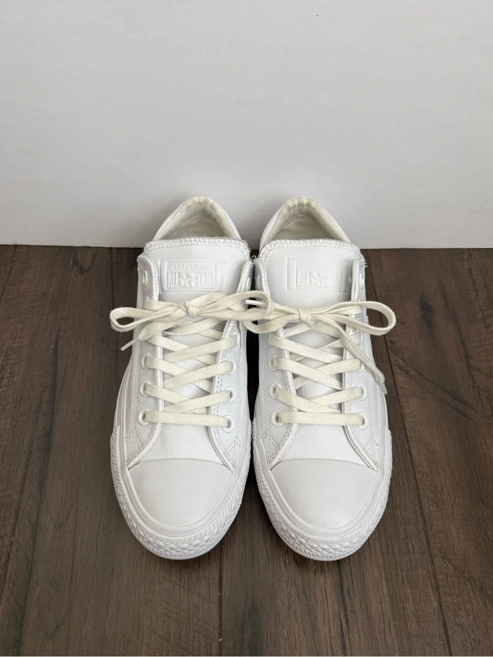 Converse All Star Madison White Low Top Leather Sneakers Size 8 - Picture 1 of 9
